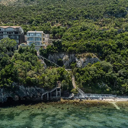 Coastal Oasis *