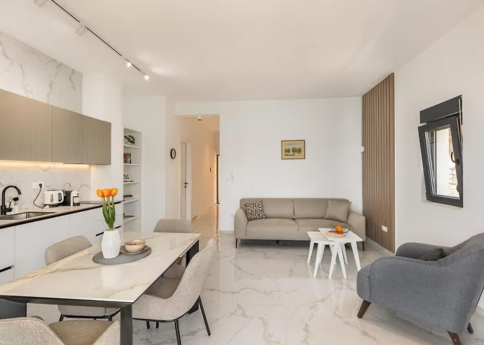 Apartman Njivice Coastal Oasis *