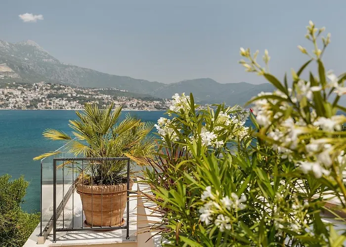 Apartman Njivice Coastal Oasis *